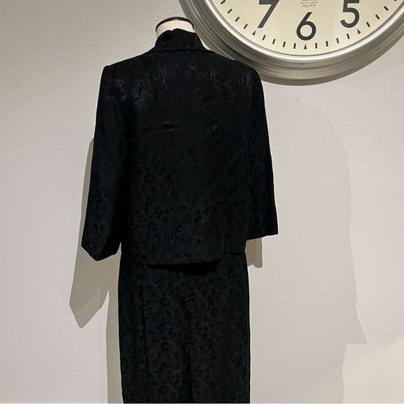 Vintage Black Asian Women's Dress Set - Picture 2 of 8